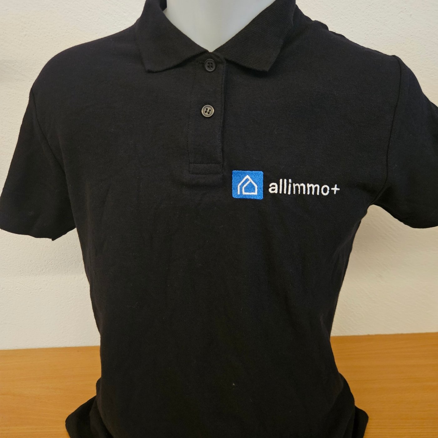 Bestickte Textilien für Allimmo+